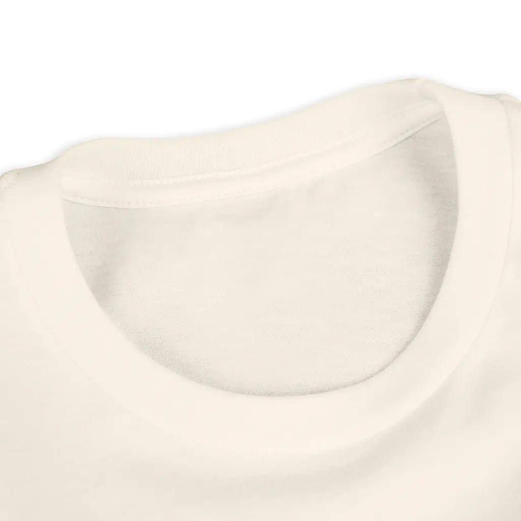 girl_leftyourheartdrift_Folded_Front Collar Closeup.webp